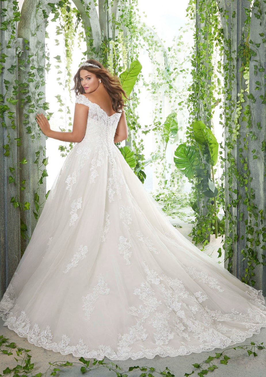 Julietta by Morilee Arlene Wedding Dress – Wedding Shoppe