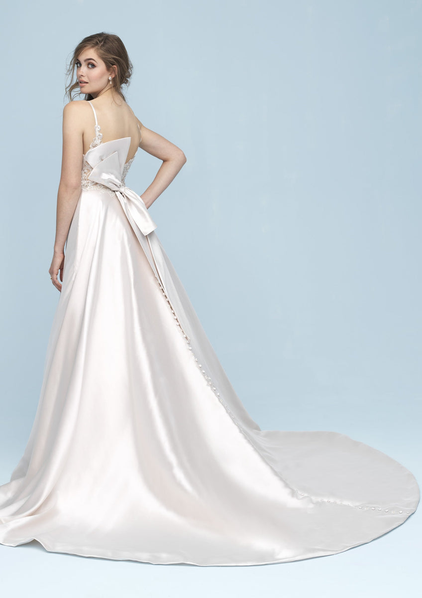 Allure Bridals 9620 Wedding Dress | The Wedding Shoppe