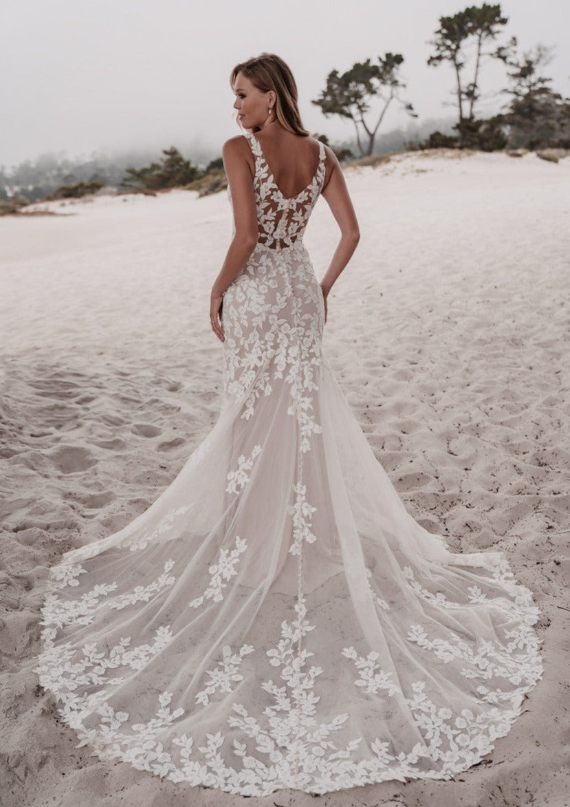Allure Bridals 9909 Wedding Dress | The Wedding Shoppe