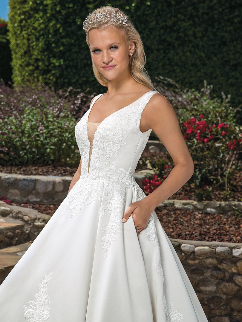 Vivian hotsell gown review